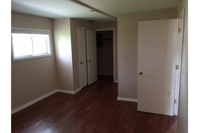 Foto del edificio - 15 Shagbark Rd
