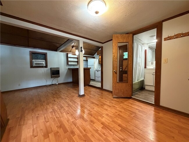 Building Photo - 410 E Huntsville Rd