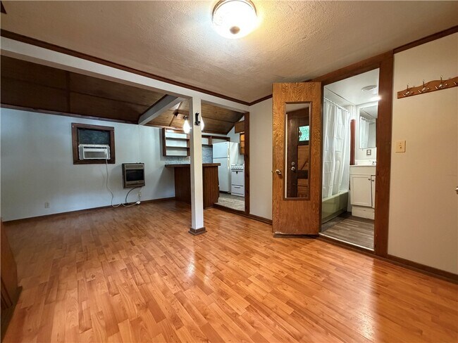 Foto del edificio - 410 E Huntsville Rd