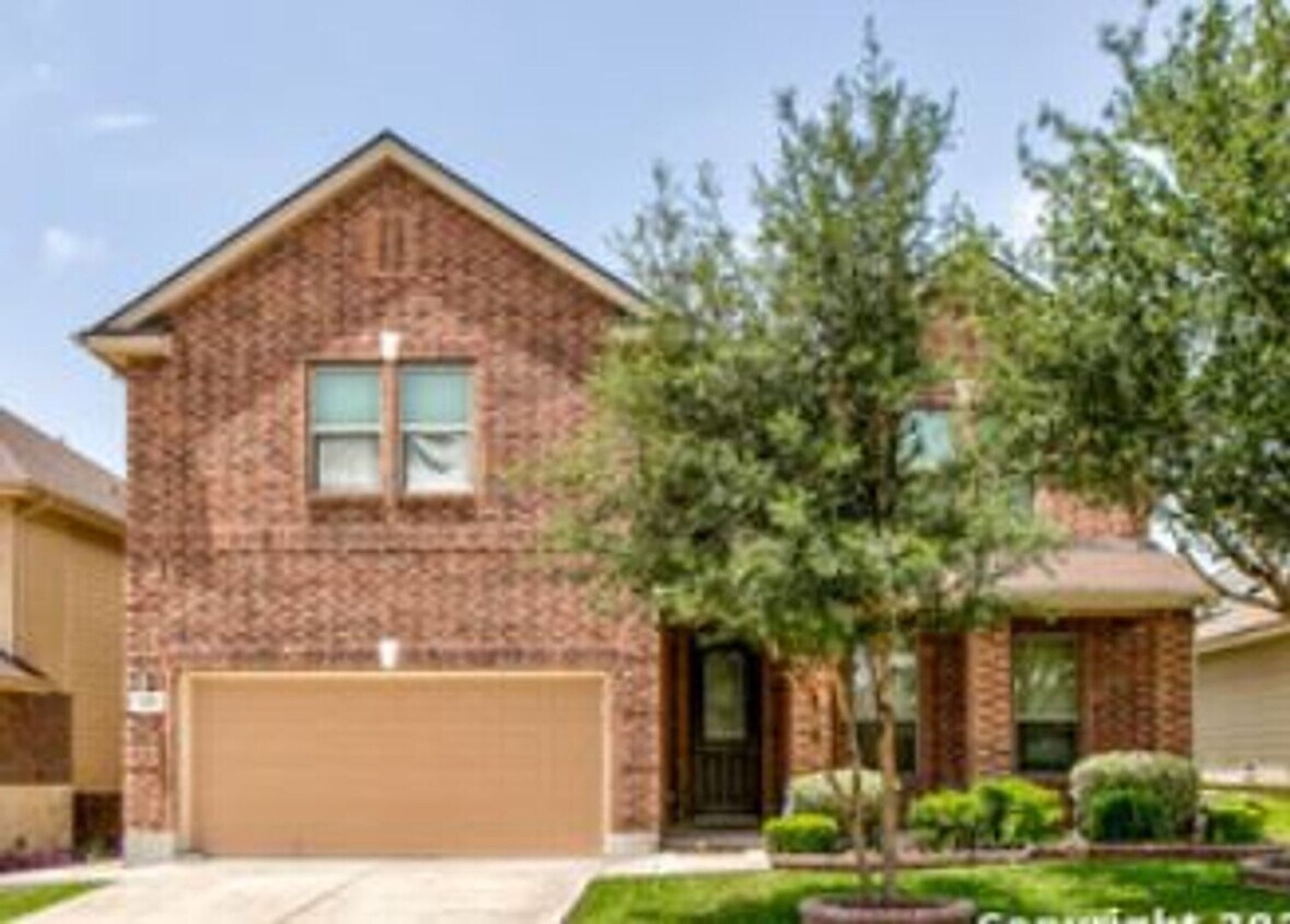 Foto principal - Beautiful 4 bed 2.5 bath located in Cibolo...
