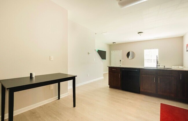 Foto del edificio - 4037 Braxton Pl SW