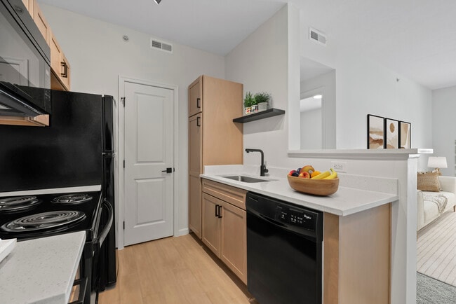 Building Photo - Madden's Pointe