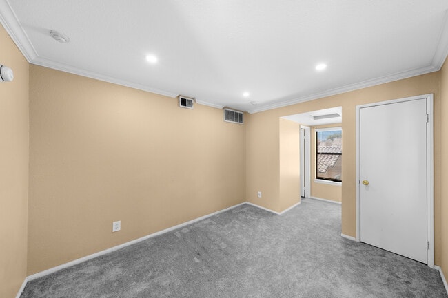 Dining Room - 10655 Lemon Ave