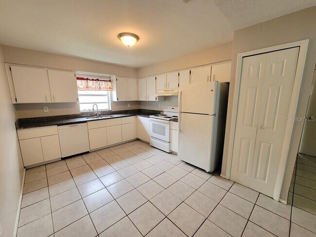 Foto del edificio - 12639 Skipper Ln