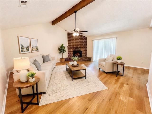 Foto del edificio - 5701 Willow Elm Dr