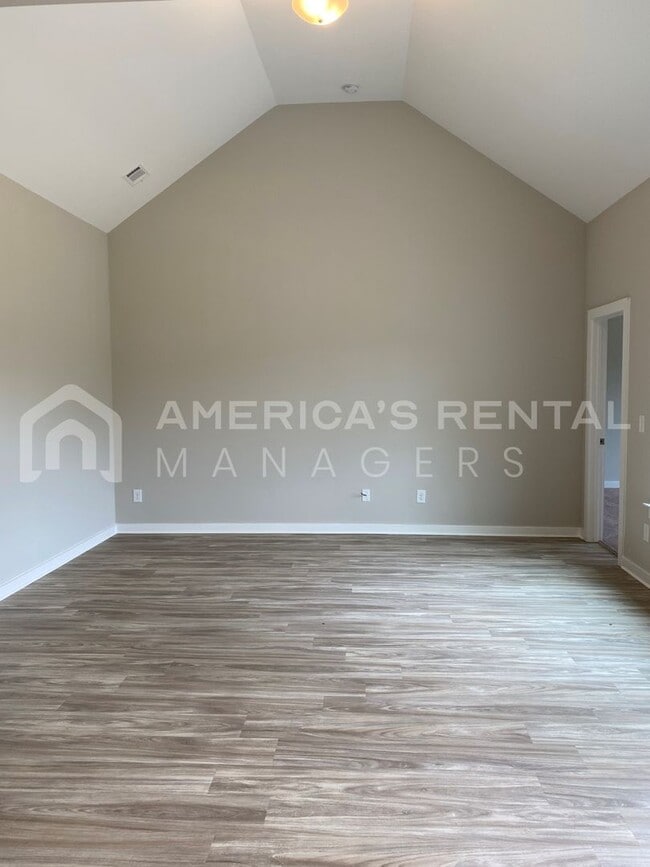 Building Photo - 14388 Chase Dr