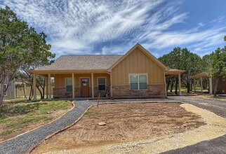 Building Photo - 7206 State Hwy 16 S