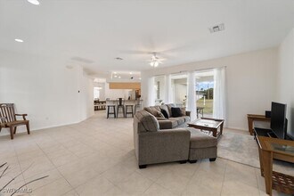 Building Photo - 2865 SW 25th Ave