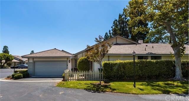 Building Photo - 1022 Regis Way