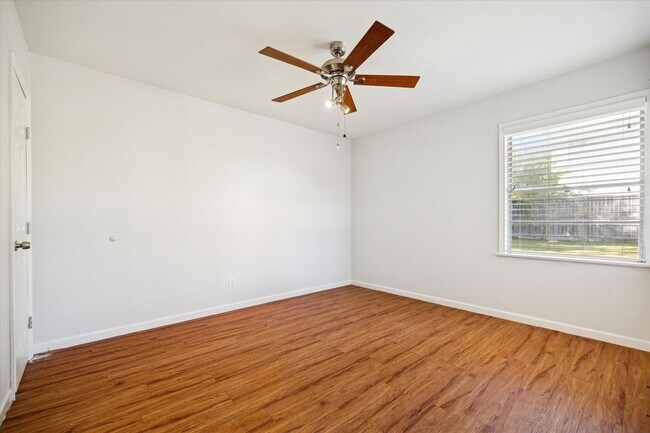 Foto del edificio - 4802 Holly St