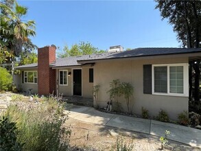 Building Photo - 1480 N Mills Ave