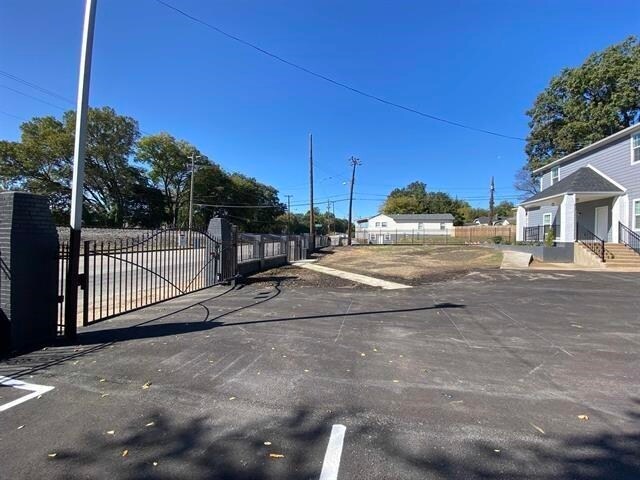 Building Photo - 1072 S Barksdale St