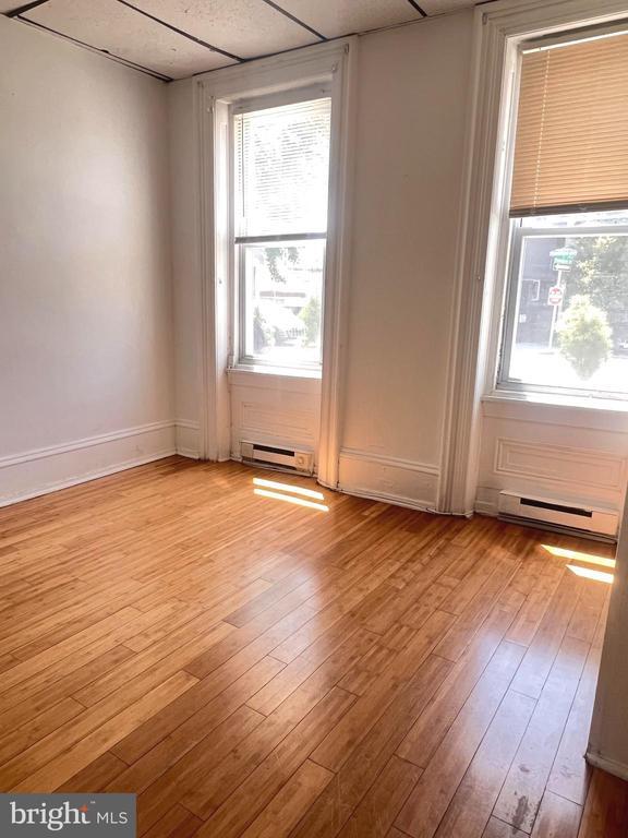 Primary Photo - 1249 Shackamaxon St