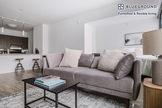 Foto del edificio - 637 N Wells St