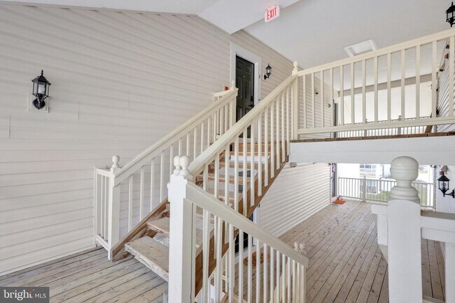 Foto del edificio - 8327 Bluebird Way