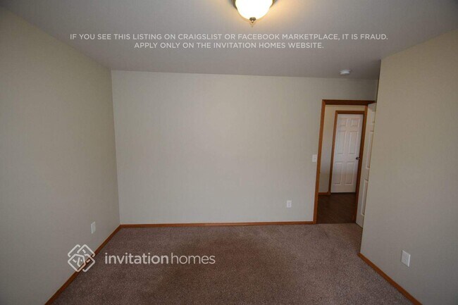 Building Photo - 5411 80th Ave NE