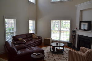 Building Photo - 401 Longwood Place