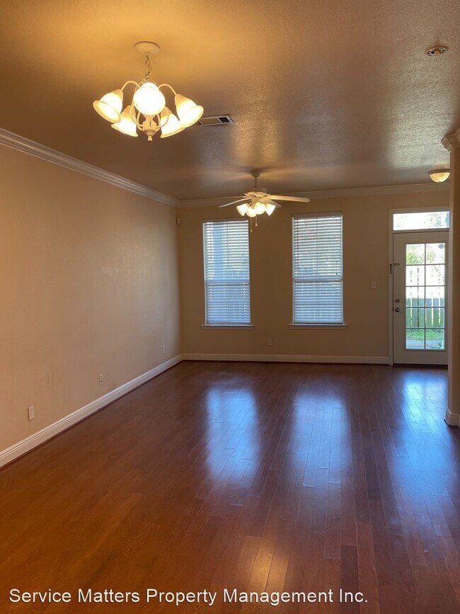 Foto del edificio - 2 br, 2.5 bath House - 306 E Desoto St Unit 4