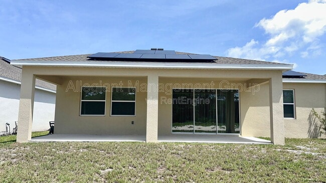 Building Photo - 6326 Lakepine St