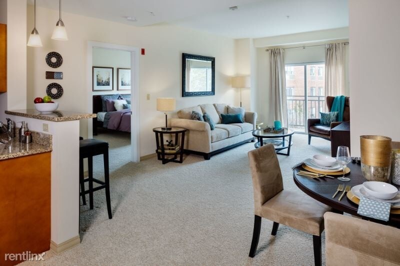 Primary Photo - 1 br, 1 bath Apartment - Newton. Woodland T