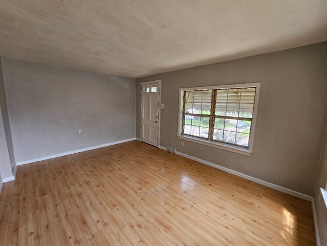 Foto del edificio - 511 Coppinger Dr