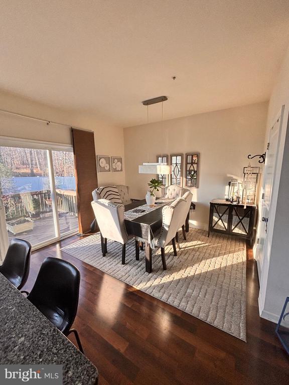 Foto del edificio - 328 Dawson Pl