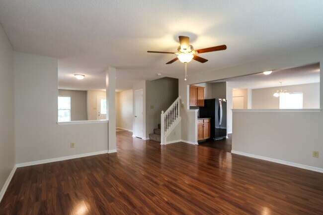 Foto del edificio - 10743 Timothy Ln