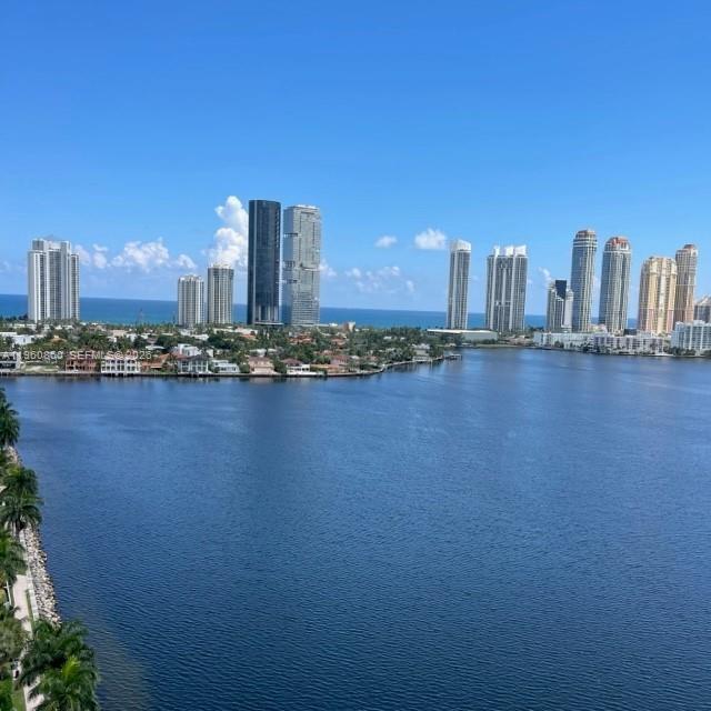 Foto del edificio - 3530 Mystic Pointe Dr