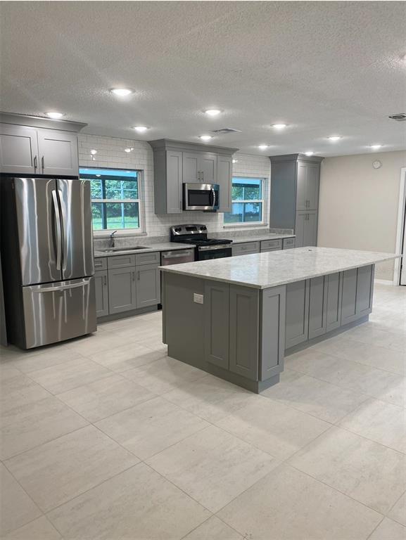 Foto principal - 6334 Ridgeberry Dr