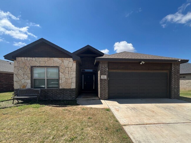 Foto del edificio - Gorgeous 4 Bedroom In Wolfforth!