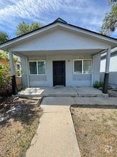 Building Photo - 908 W 13th St