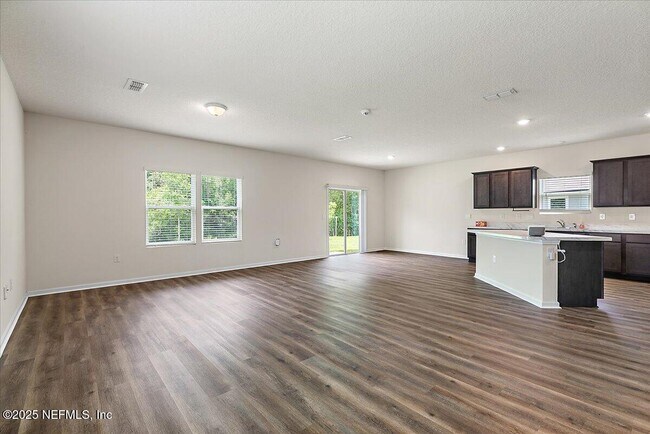 Building Photo - 187 Logrono Ct