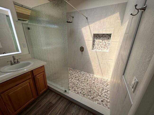 Building Photo - KOKEANU-LBP