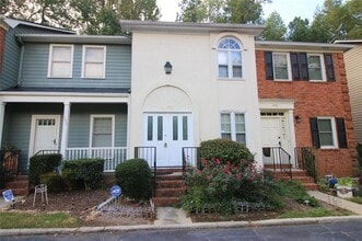 Building Photo - 4028 Elm St