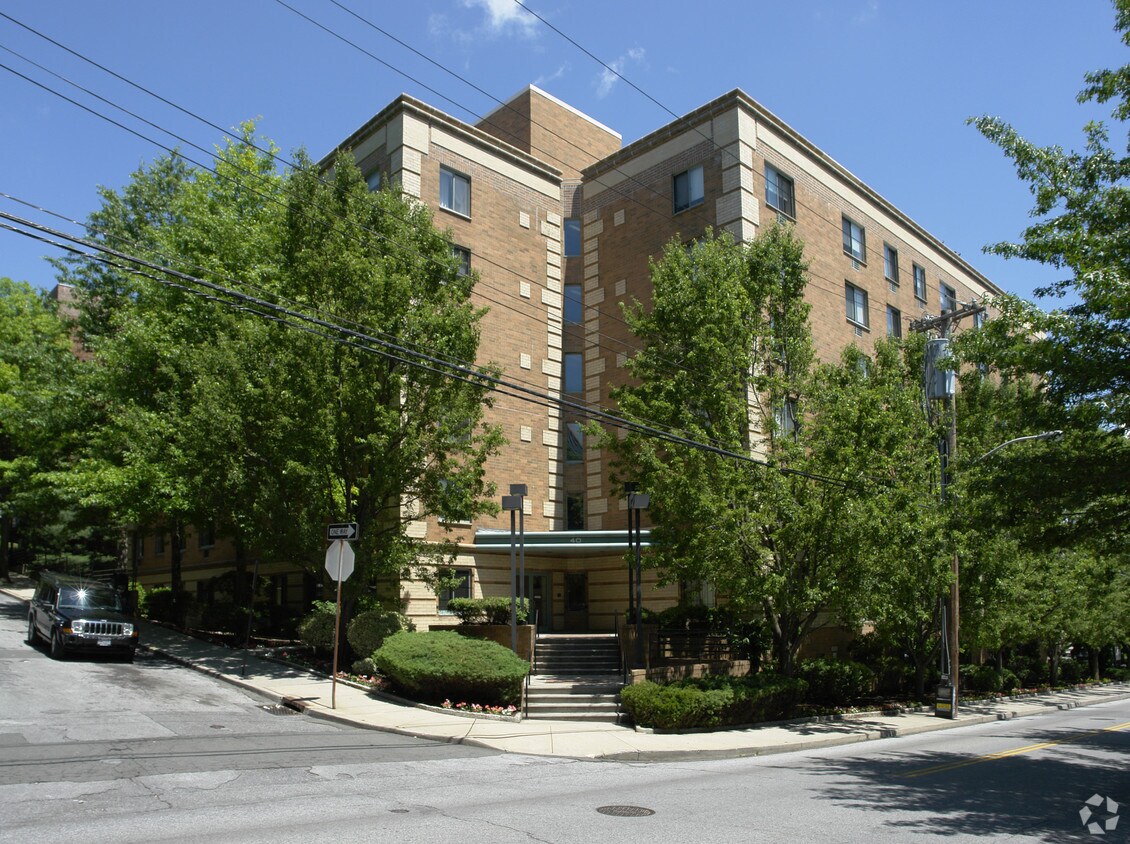 40 Windsor Ter, White Plains, NY 10601 Apartments White Plains, NY