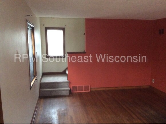 Building Photo - 5726 N 27th St