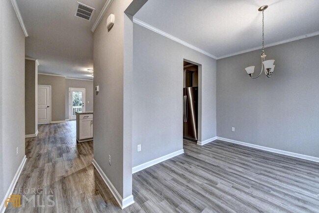 Foto del edificio - 2824 Laurel Ridge Cir