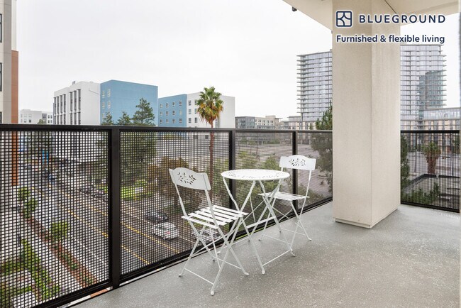 Building Photo - 2333 Calle Del Mundo