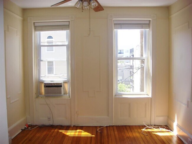 Building Photo - 417 Adams St