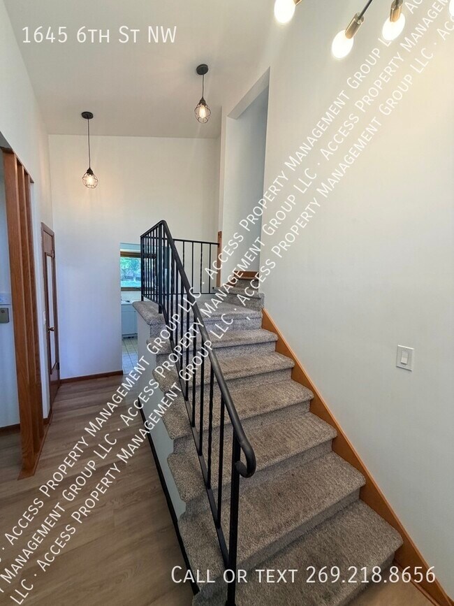 Foto del edificio - 1645 6th St NW