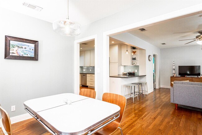 Building Photo - 3 br, 2 bath House - 1308 Payne Ave