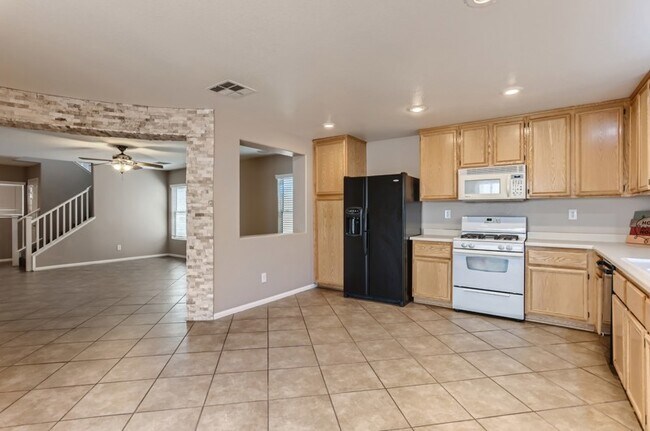 Building Photo - 8383 Golden Amber St