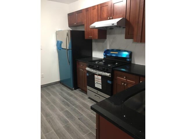 Foto del edificio - 25-49 49th St