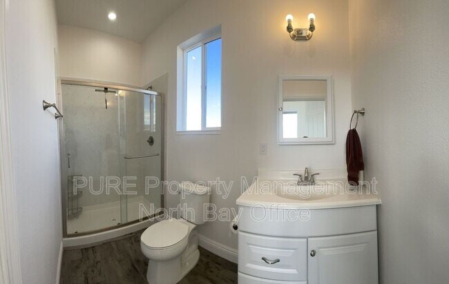Foto del edificio - 1338 Miller Dr