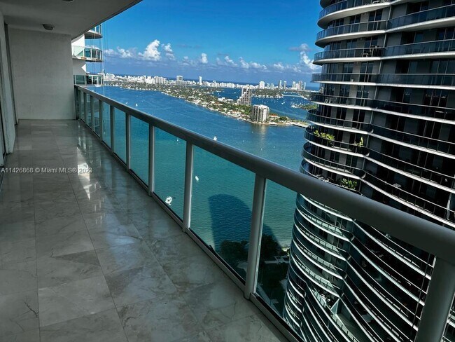 Foto del edificio - 1800 N Bayshore Dr