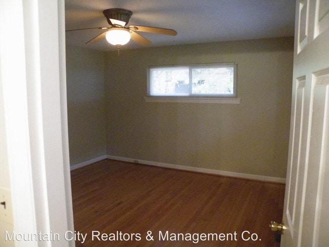 Building Photo - 201 Sunnybrook Trl