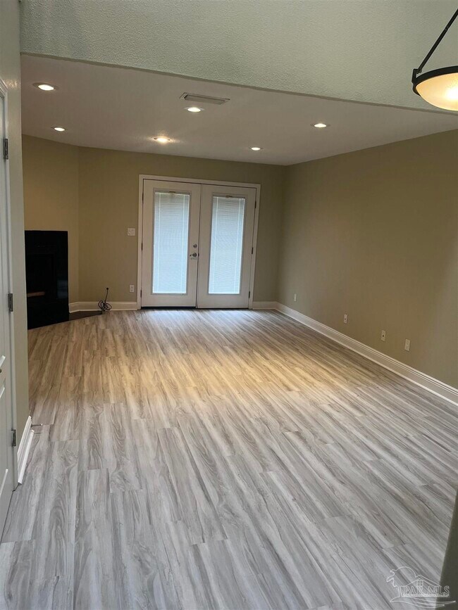 Foto del edificio - 4278 Brookside Dr