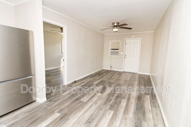 Building Photo - 207 Napier St