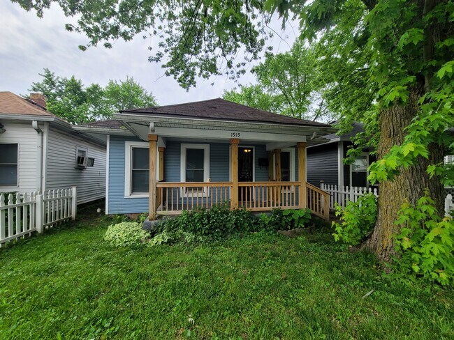 Front of house - 1919 W 10th St