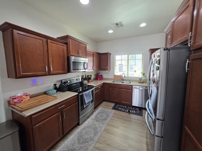 Building Photo - 2170 Scully Dr